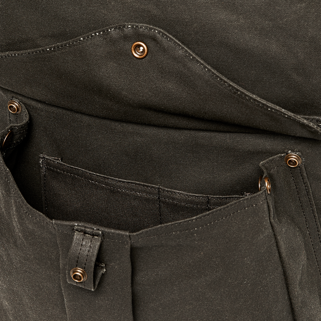 フィルソン　ジャーニーマンバックパック　オイルワックス、バッヂ２個付属 JOURNEYMAN BACKPACK / ジャーニーマン バックパック – FILSON JAPAN